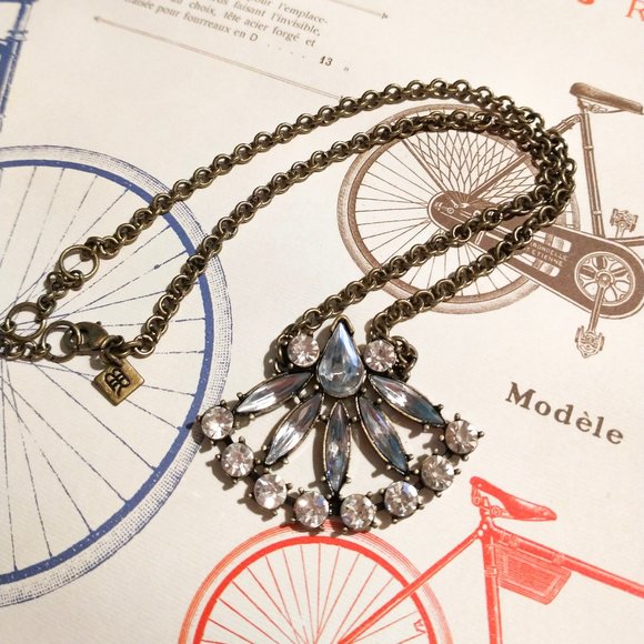 Banana Republic Antique Look Necklace - Picture 2 of 3